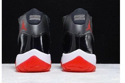 378037-061 XI - RETRO NIKE AIR JORDAN 11 0824